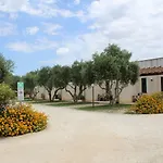 Lilybeo Village Kamp alanı